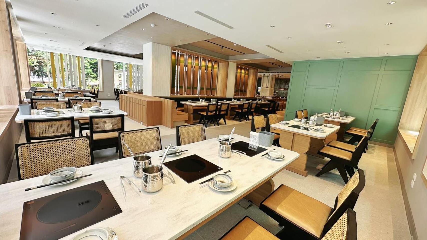 فندق رويال تشيبين Wenquan المظهر الخارجي الصورة The interior of the restaurant